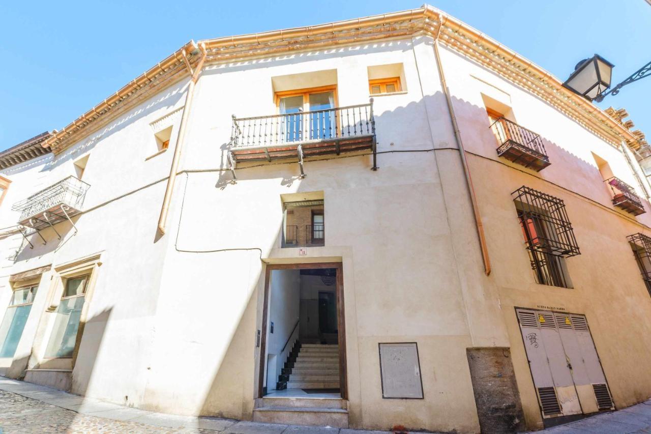 Apartamento Con Patio Junto A La Catedral By Toledo Ap Kültér fotó